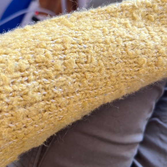 Mustard cozy sweater - Picture 12 of 12